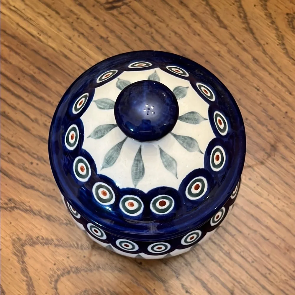Blue and White Ceramic Bowl‎ and Jar Set